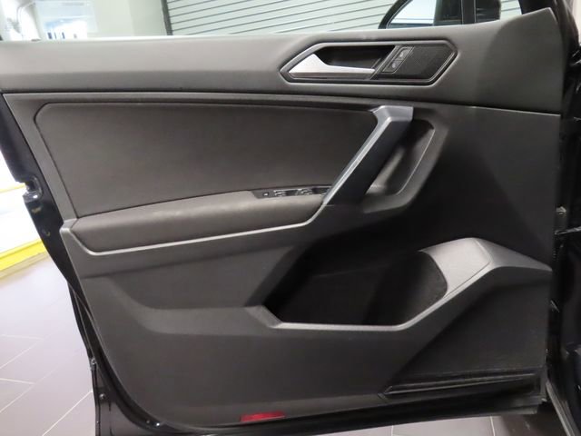 Used 2021 Volkswagen Tiguan S image 9
