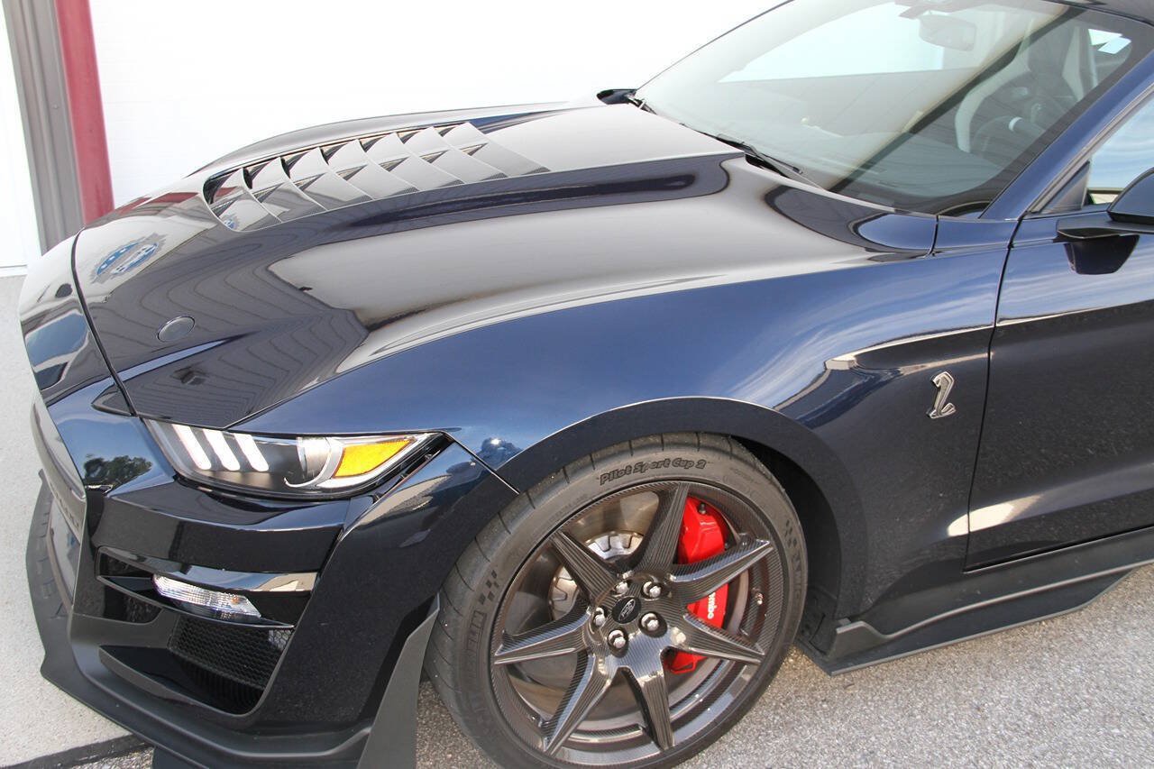 Used 2021 Ford Mustang Shelby GT500 w/ Carbon Fiber Track Pack RWD image 15