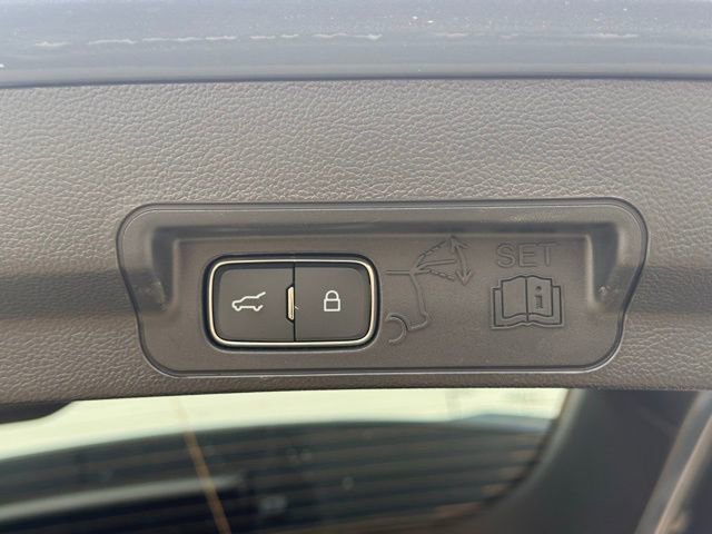 Used 2025 Ford Explorer ST-Line w/ ST-Line Street Pack image 34