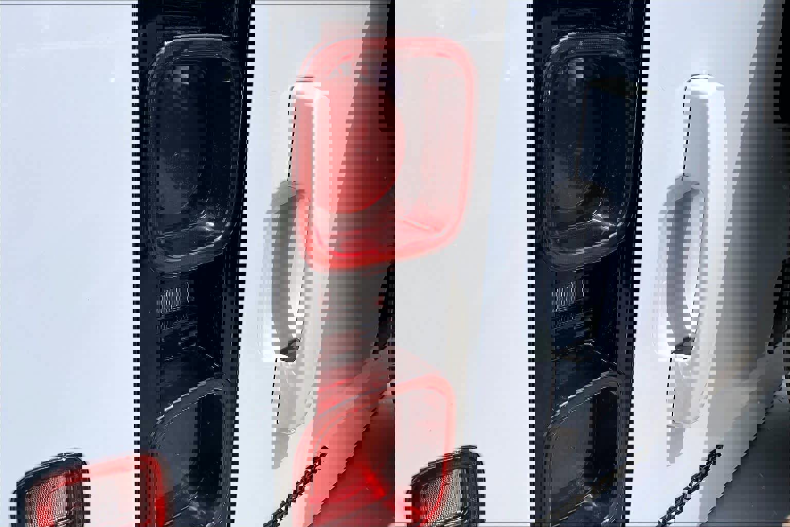 Used 2023 Land Rover Defender 110 S image 28