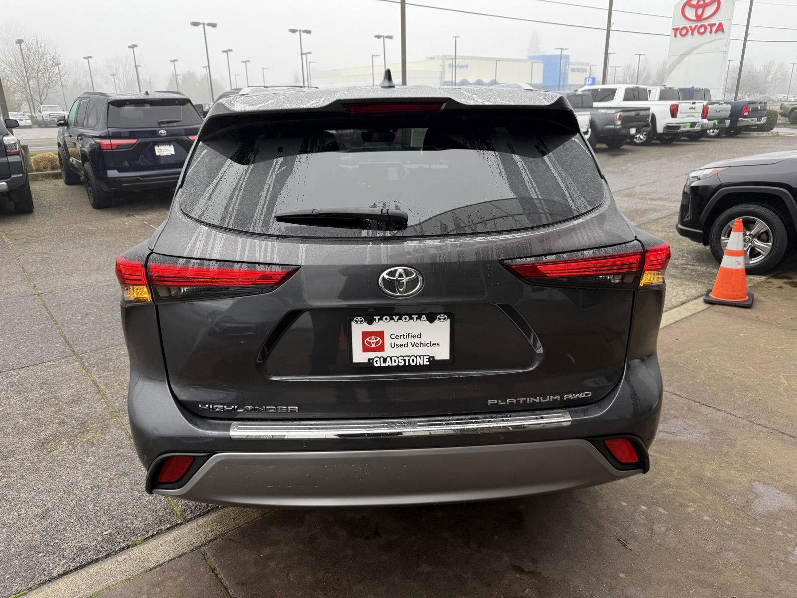 Certified 2022 Toyota Highlander Platinum image 5
