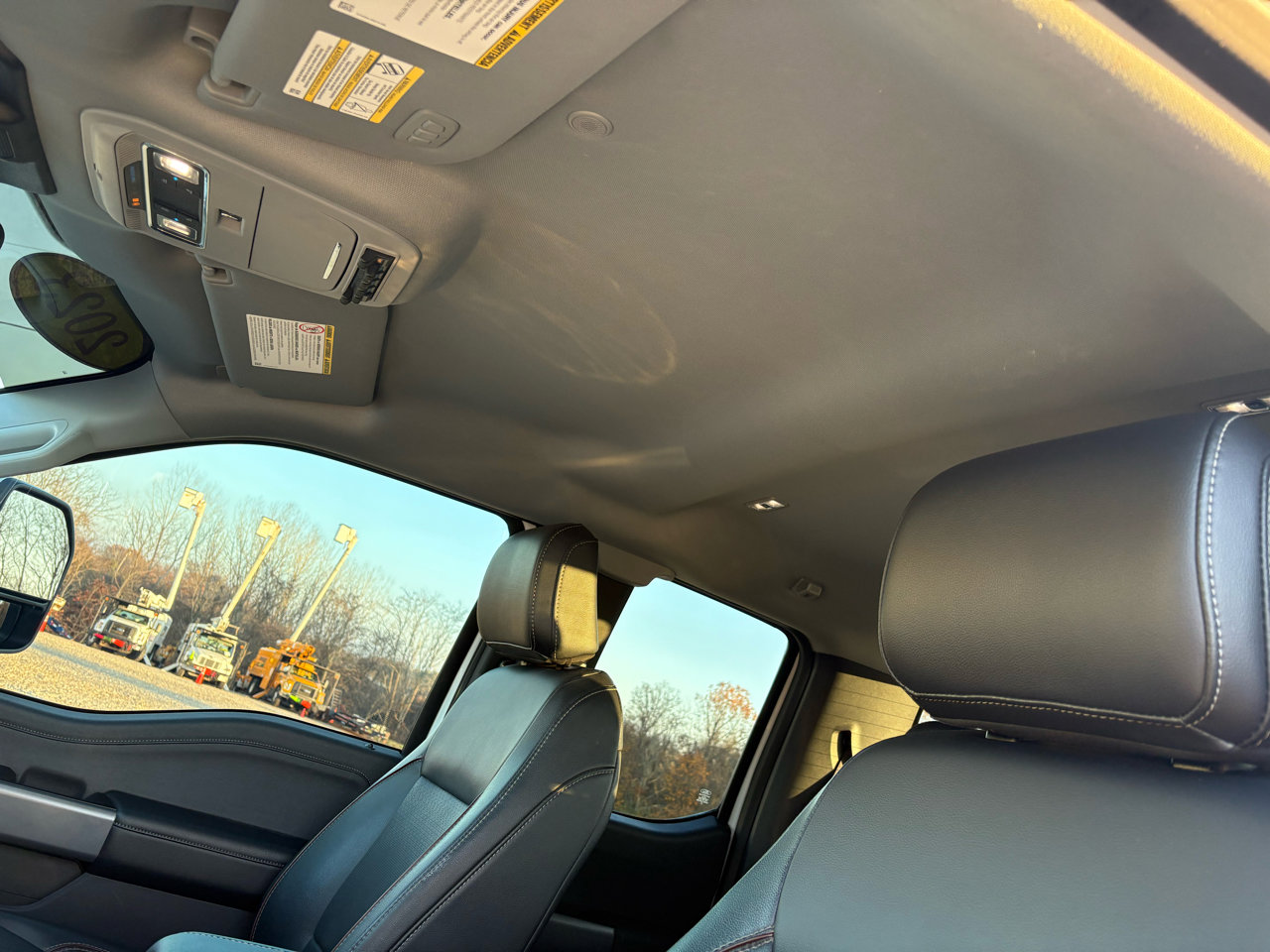 Used 2023 Ford F350 Lariat image 22