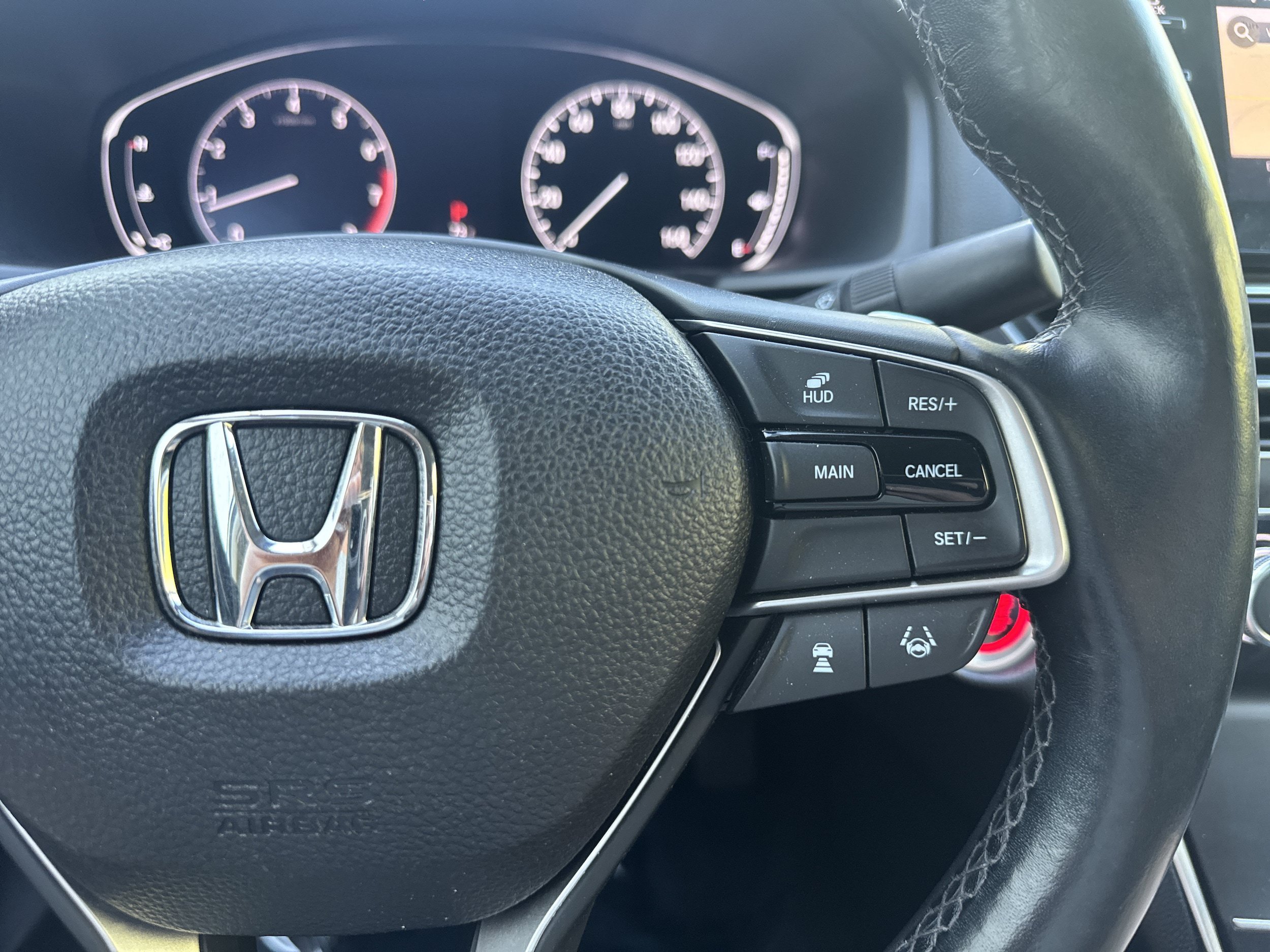 Used 2018 Honda Accord Touring image 9