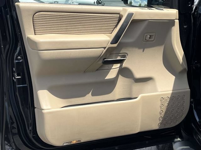 Used 2014 Nissan Titan SV w/ SV Value Truck Package AWD/4WD image 14