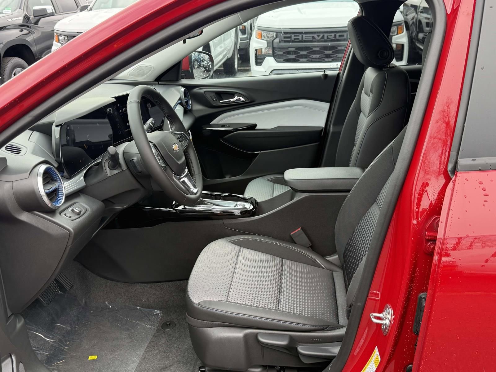 New 2026 Chevrolet Trax LT w/ Driver Confidence Package FWD image 21