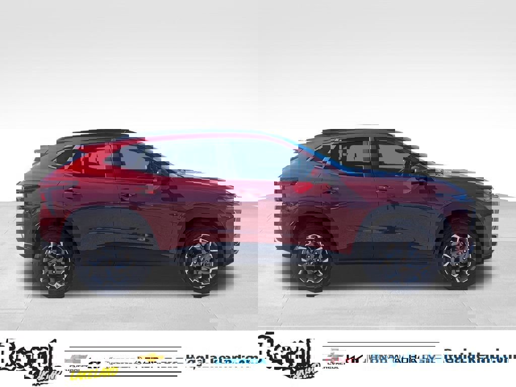 Used 2025 Chevrolet Trax LT w/ LT Convenience Package image 3