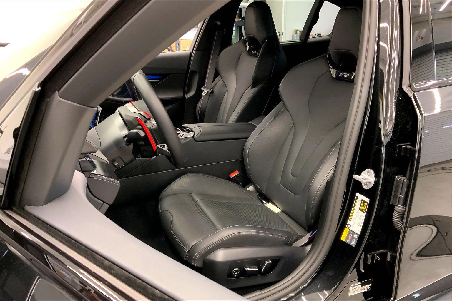 Used 2025 BMW M5 w/ Executive Package AWD/4WD image 5