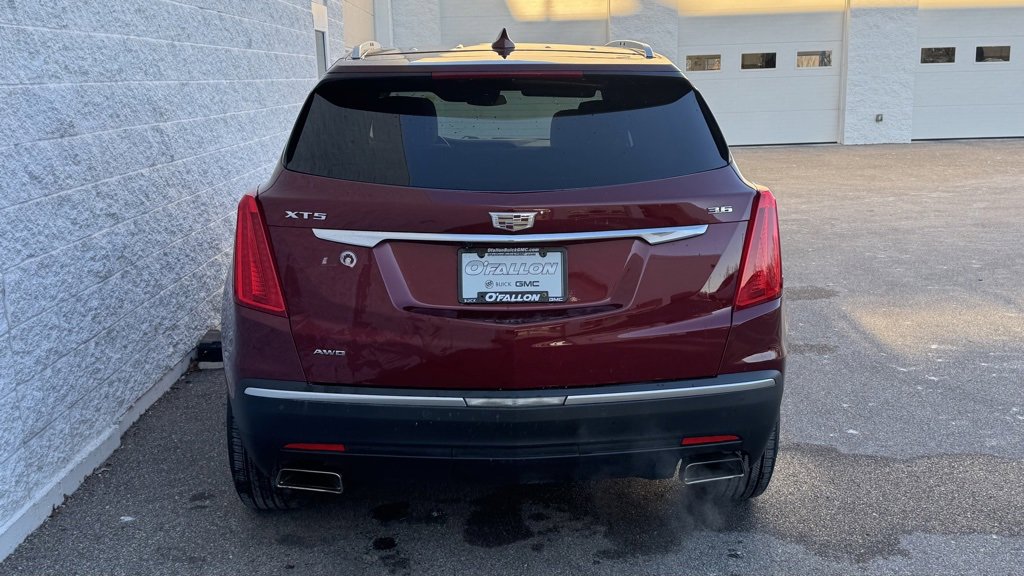 Used 2017 Cadillac XT5 Luxury w/ Driver Awareness Package image 4