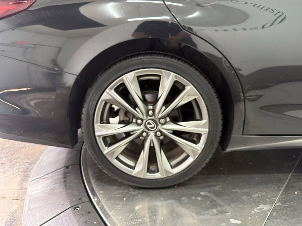 Used 2019 Lexus ES 350 F Sport w/ Accessory Package FWD image 31