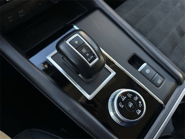 Used 2024 Mitsubishi Outlander SE image 17