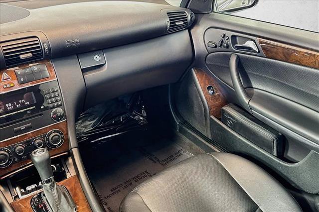 Used 2006 Mercedes-Benz C 350 Sedan image 20