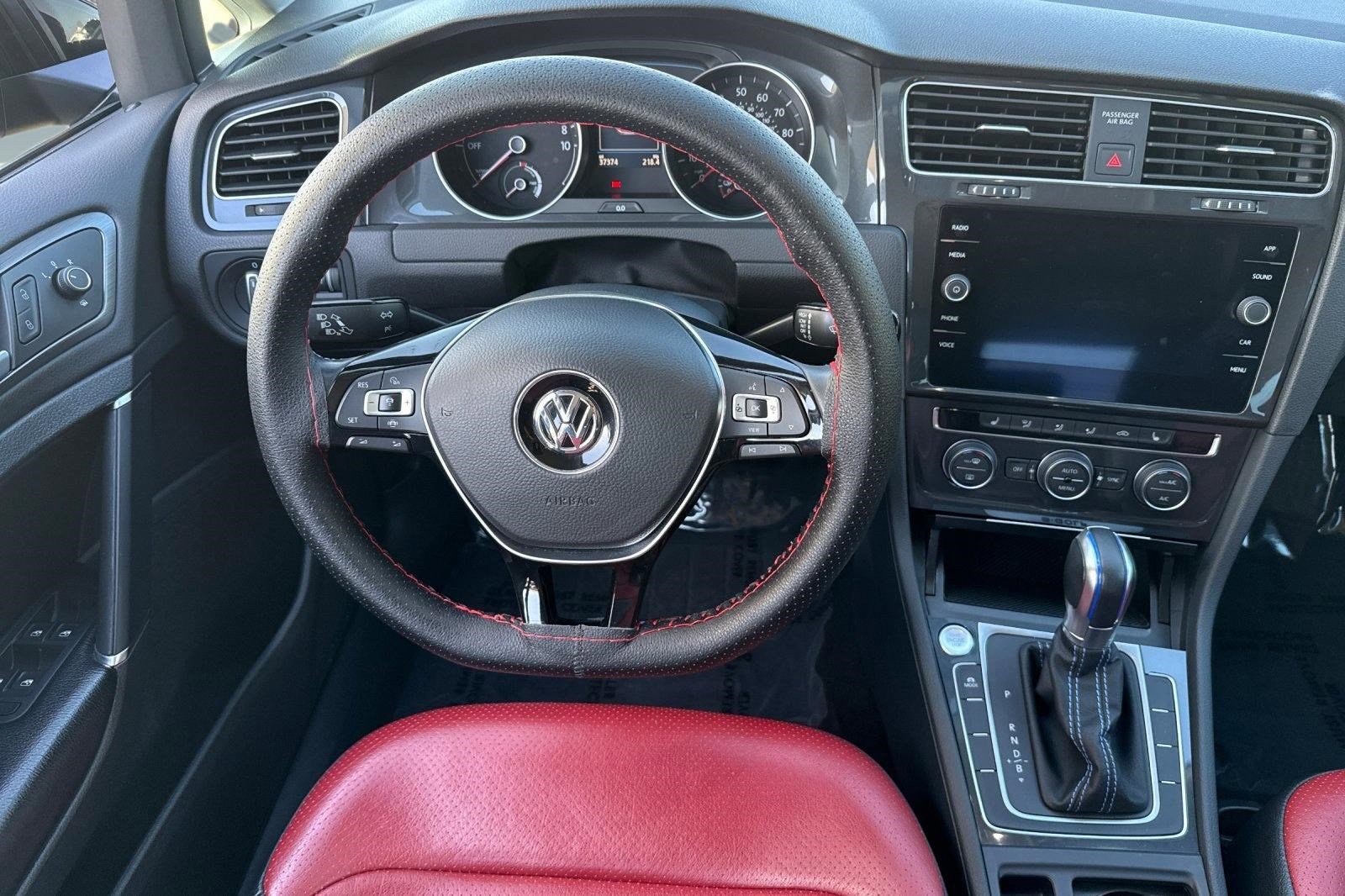 Used 2019 Volkswagen e-Golf SE w/ Driver Assistance Package image 27