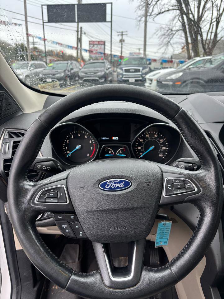 Used 2018 Ford Escape SEL w/ Ford Safe & Smart Package image 11