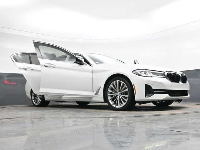 Used 2023 BMW 530i w/ Convenience Package RWD image 43