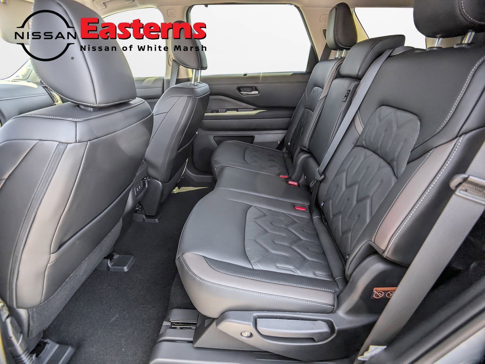 New 2026 Nissan Pathfinder Platinum image 22