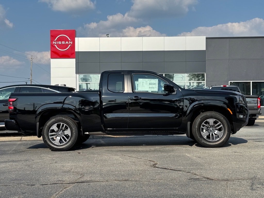 New 2025 Nissan Frontier SV w/ SV Convenience Package image 2