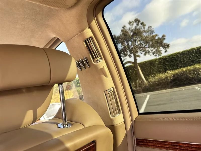 Used 2006 Maybach 57 RWD image 26