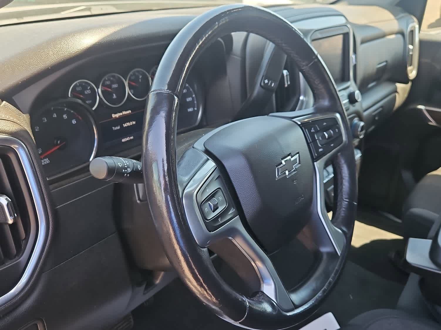 Used 2022 Chevrolet Silverado 1500 RST w/ Bed Protection Package AWD/4WD image 2