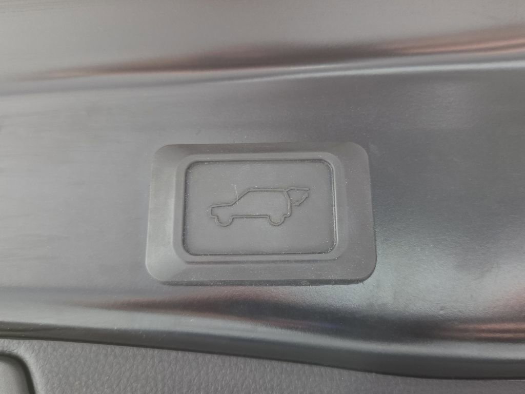 Used 2019 Toyota RAV4 XLE w/ Convenience Package AWD/4WD image 36