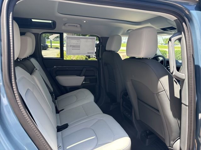 New 2025 Land Rover Defender 110 S image 16