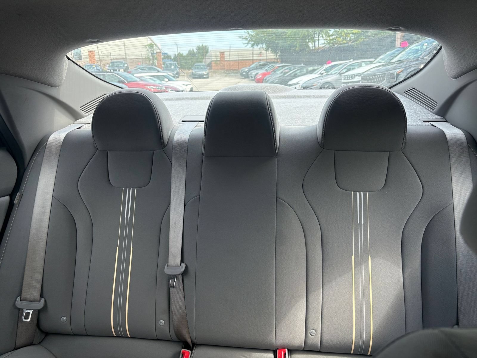 Used 2026 Hyundai Elantra Hybrid FWD image 32