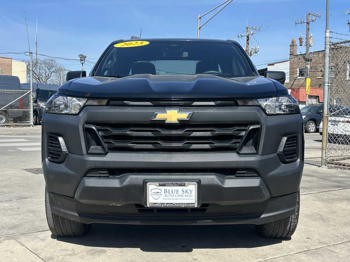 Used 2023 Chevrolet Colorado W/T image 2