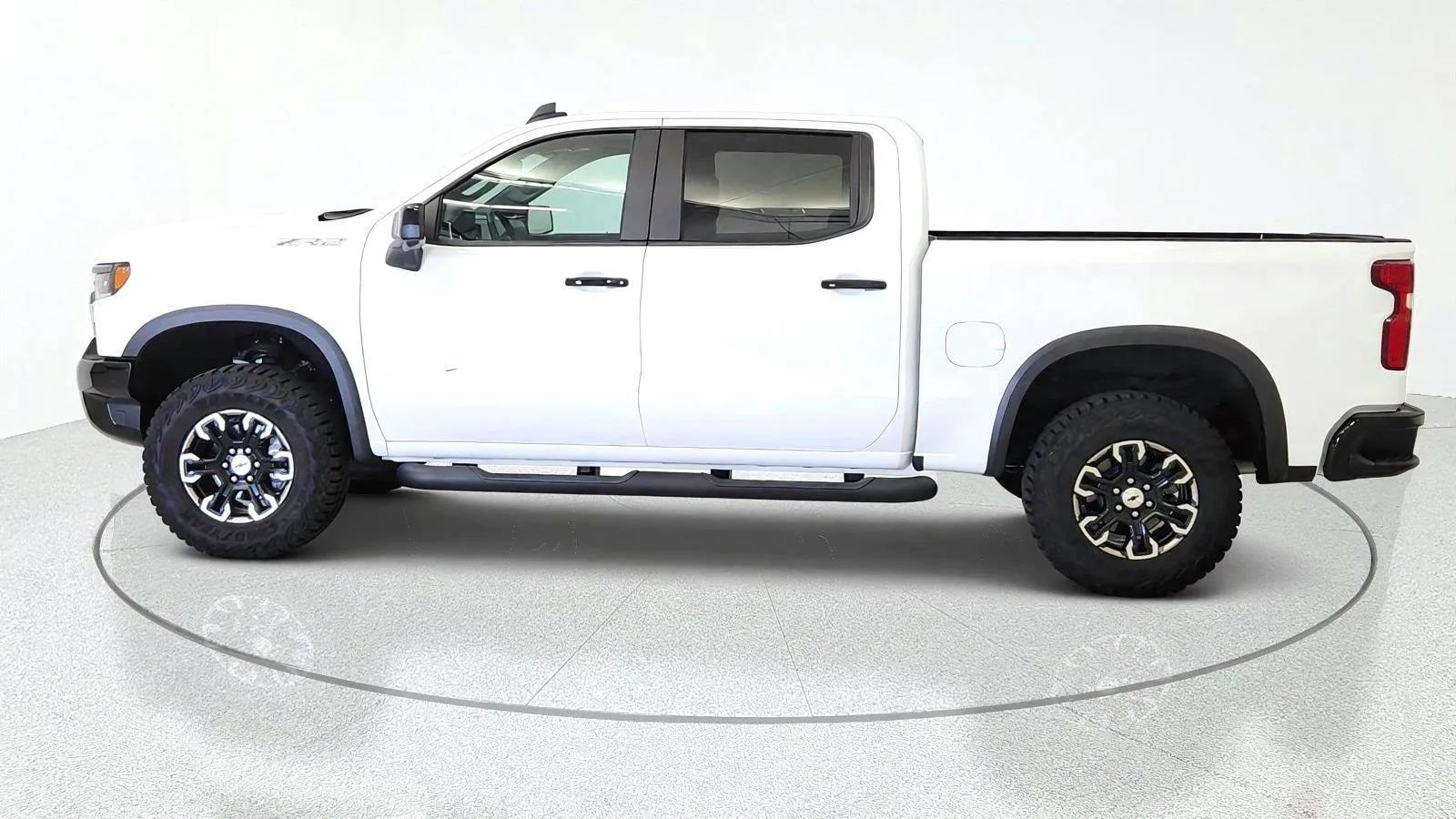 Used 2025 Chevrolet Silverado 1500 ZR2 AWD/4WD image 5