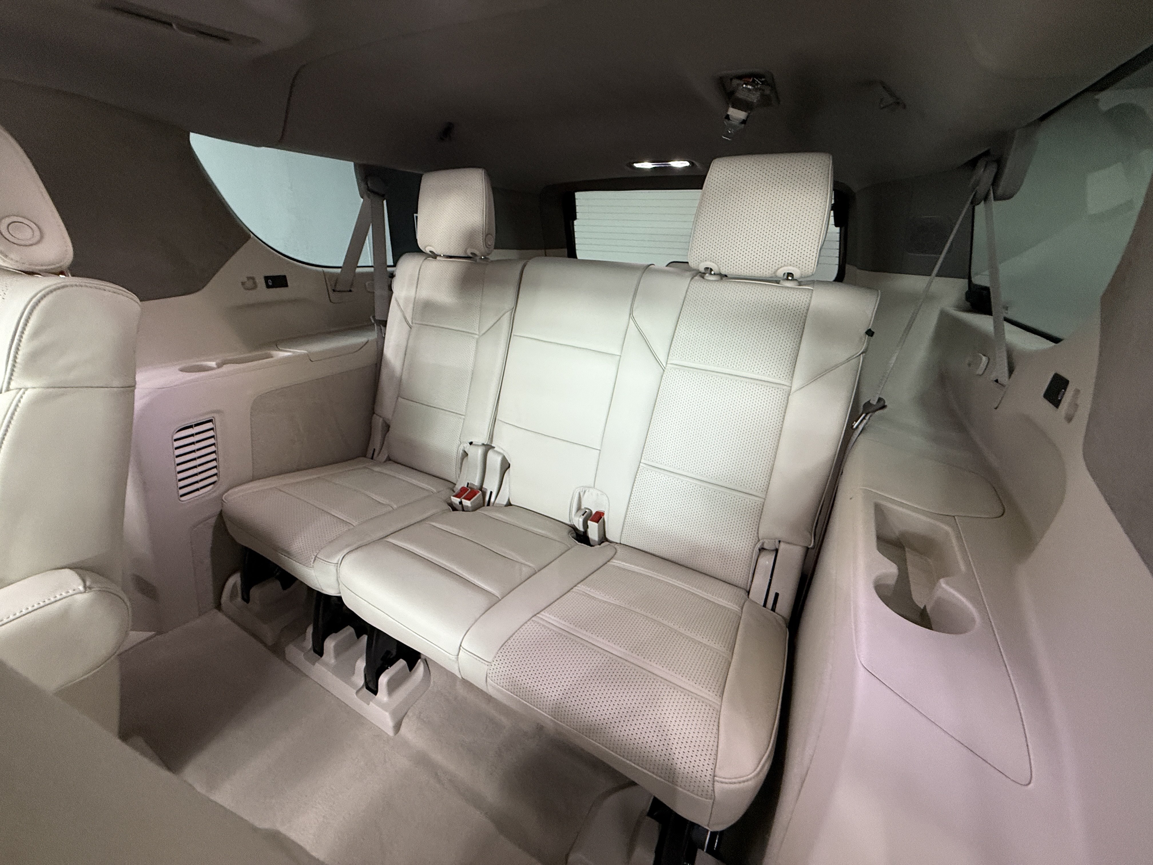 Used 2026 Cadillac Escalade ESV Platinum Sport AWD/4WD image 31