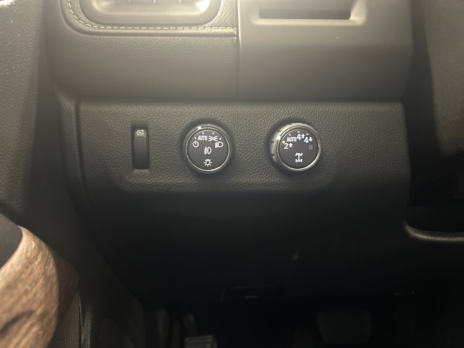 Used 2022 GMC Canyon Denali AWD/4WD image 19
