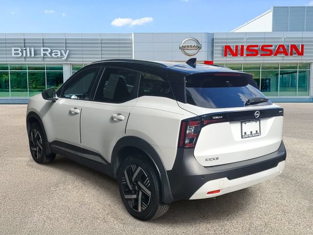 Used 2025 Nissan Kicks SV w/ SV Premium Package FWD image 3