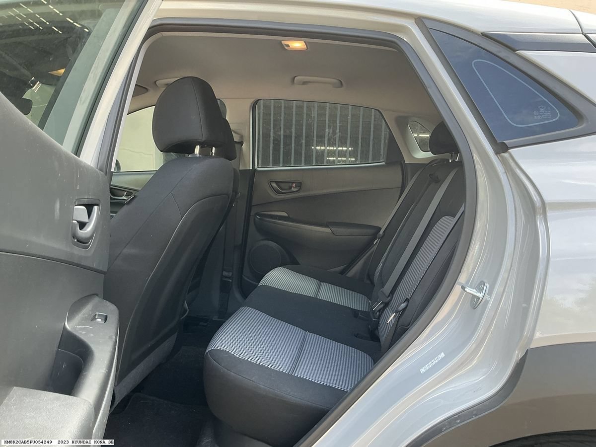 Used 2023 Hyundai Kona SE w/ Cargo Package AWD/4WD image 9
