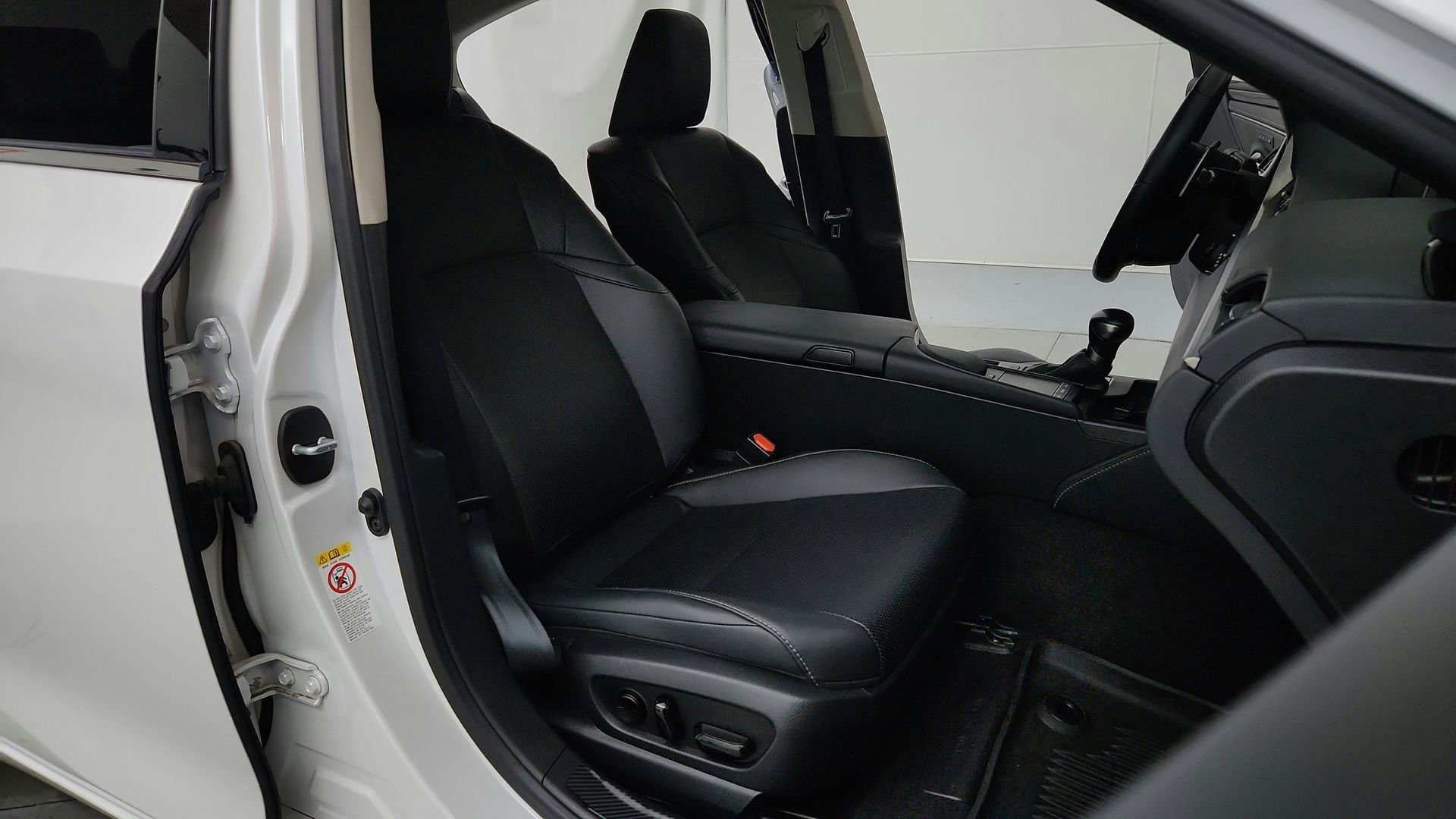 Used 2019 Lexus ES 350 w/ Premium Package image 16
