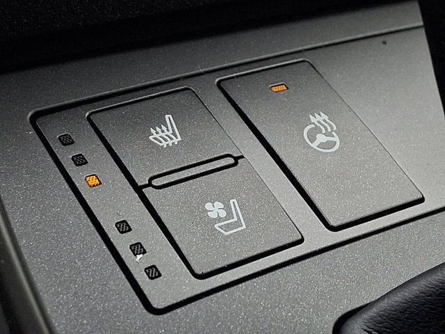 New 2025 Lexus IS 350 F Sport w/ Navigation Package image 16