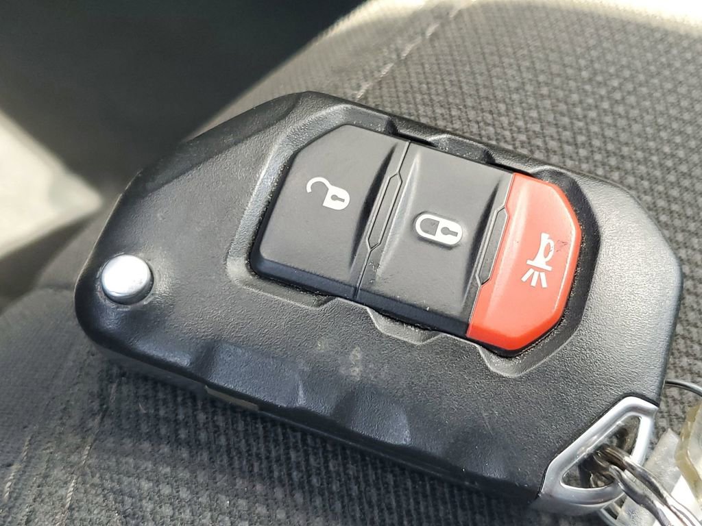 Used 2022 Jeep Wrangler Unlimited Sahara image 38