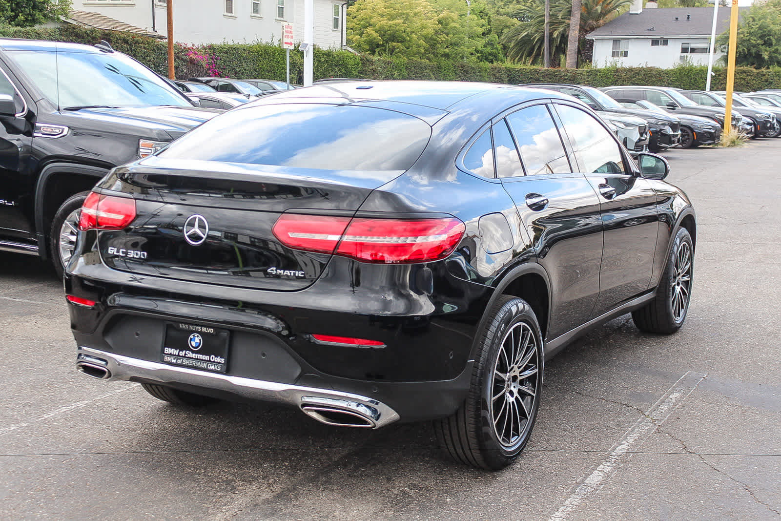 Used 2019 Mercedes-Benz GLC 300 4MATIC Coupe image 4