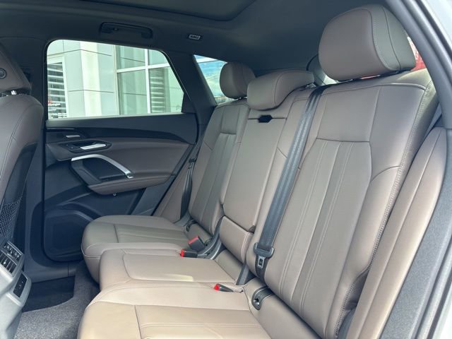 New 2025 Audi Q5 Premium Plus image 31