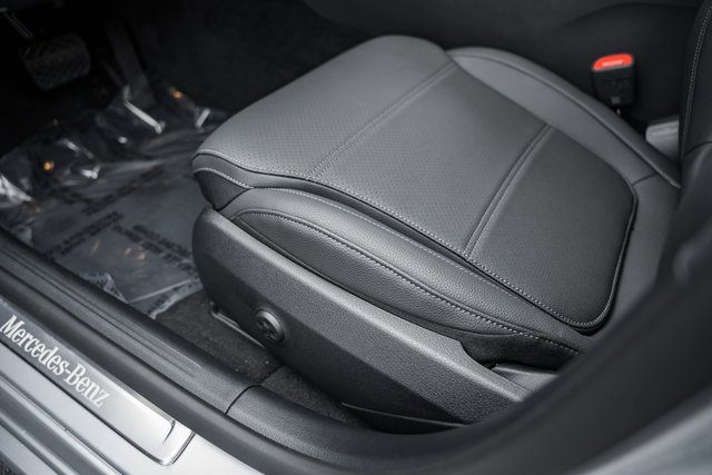 New 2025 Mercedes-Benz C 300 4MATIC Sedan image 33
