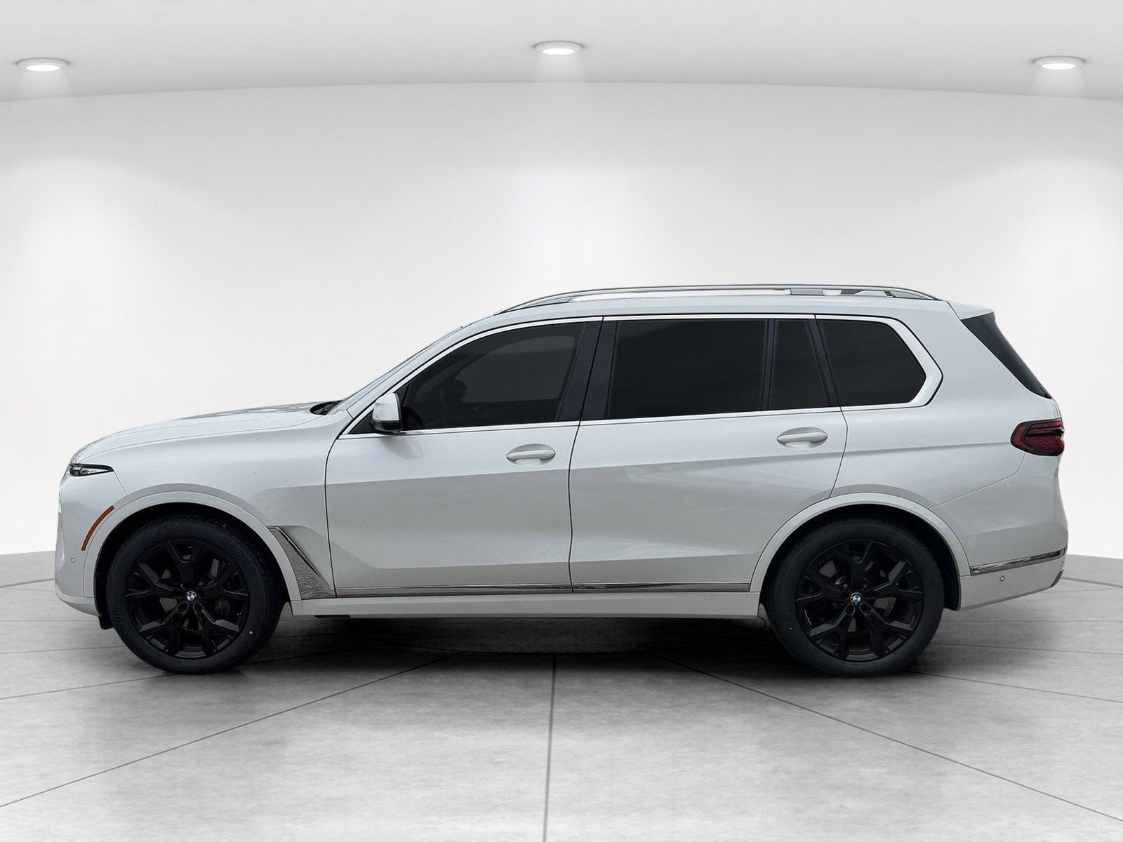 Certified 2024 BMW X7 xDrive40i w/ Executive Package AWD/4WD image 7