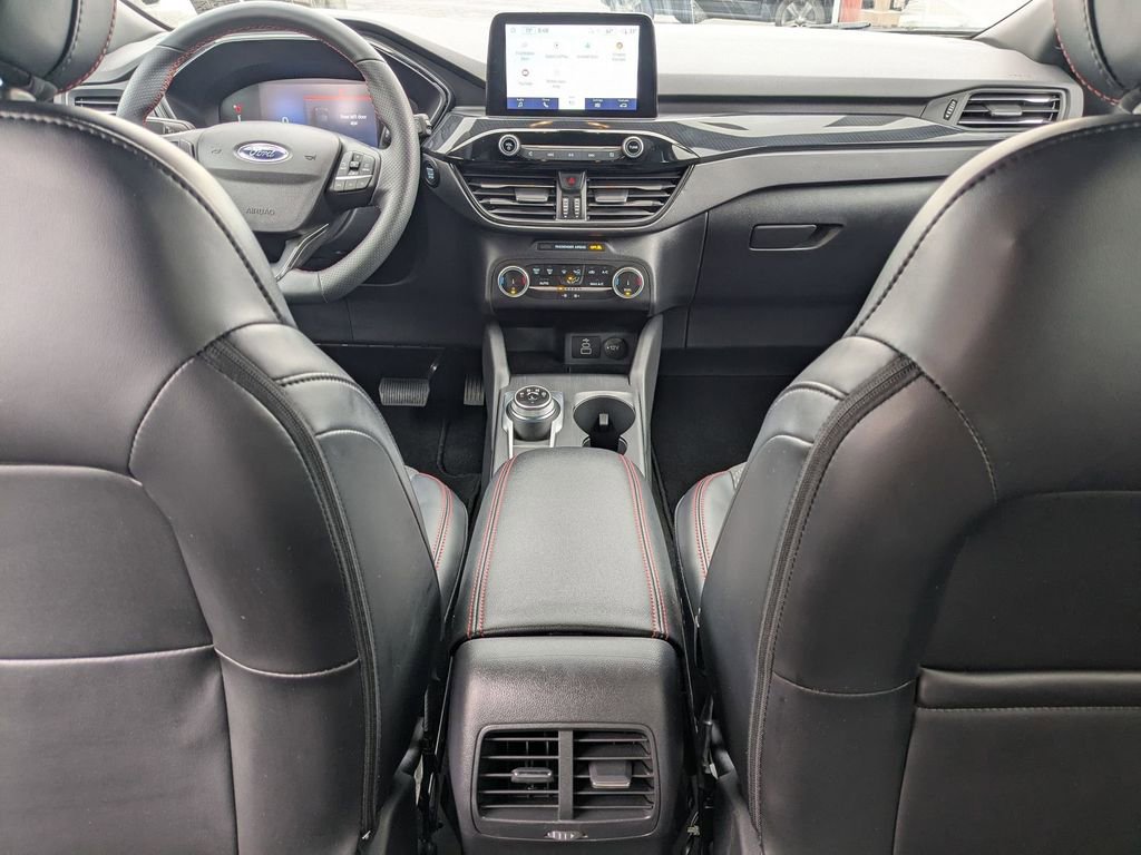 Used 2025 Ford Escape ST-Line image 30