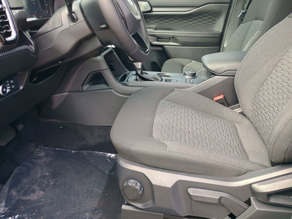 New 2025 Ford Ranger XLT w/ FX4 Off-Road Package image 9