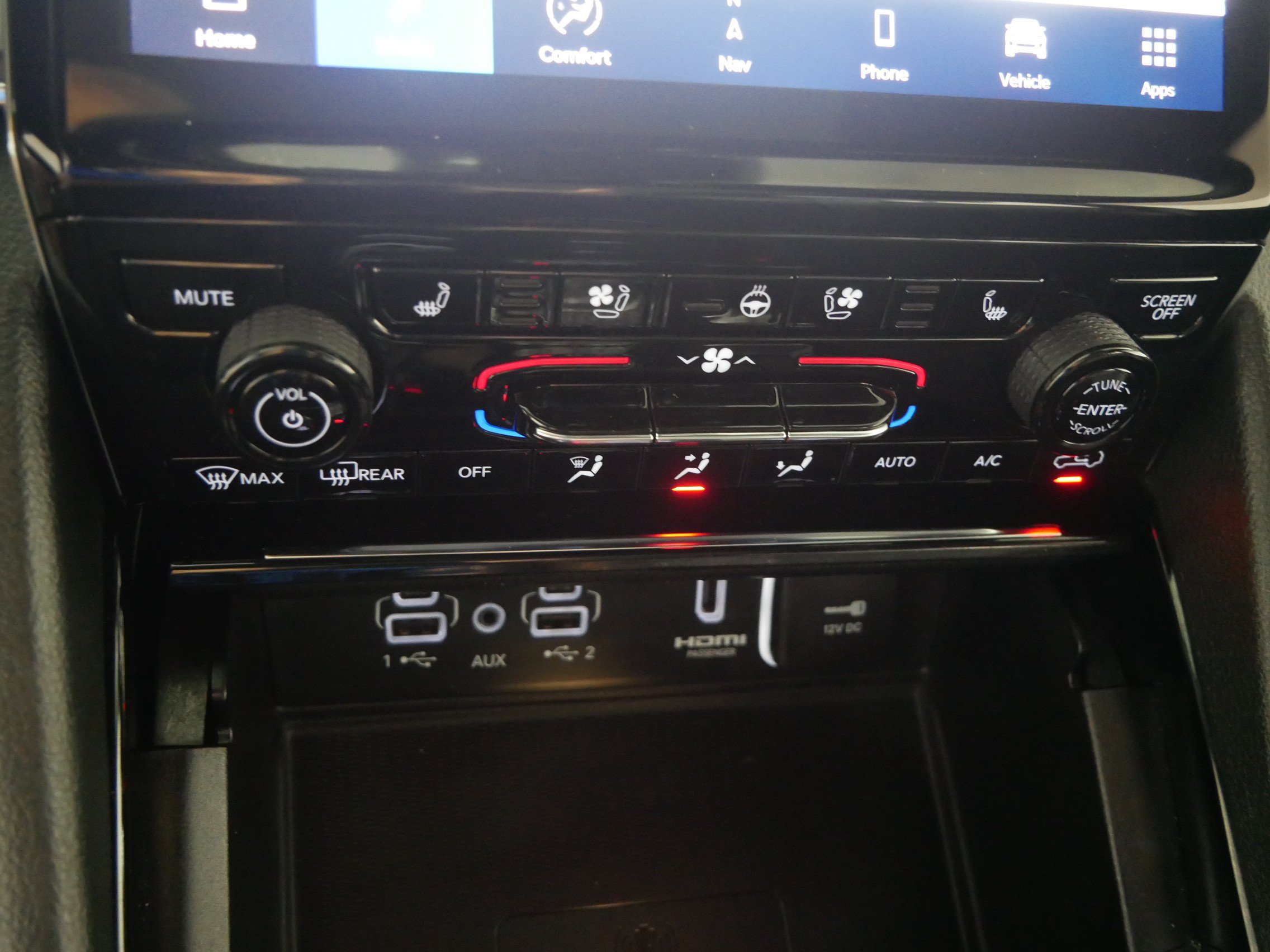 Used 2023 Jeep Grand Cherokee Overland w/ Adv Protech Group III AWD/4WD image 23