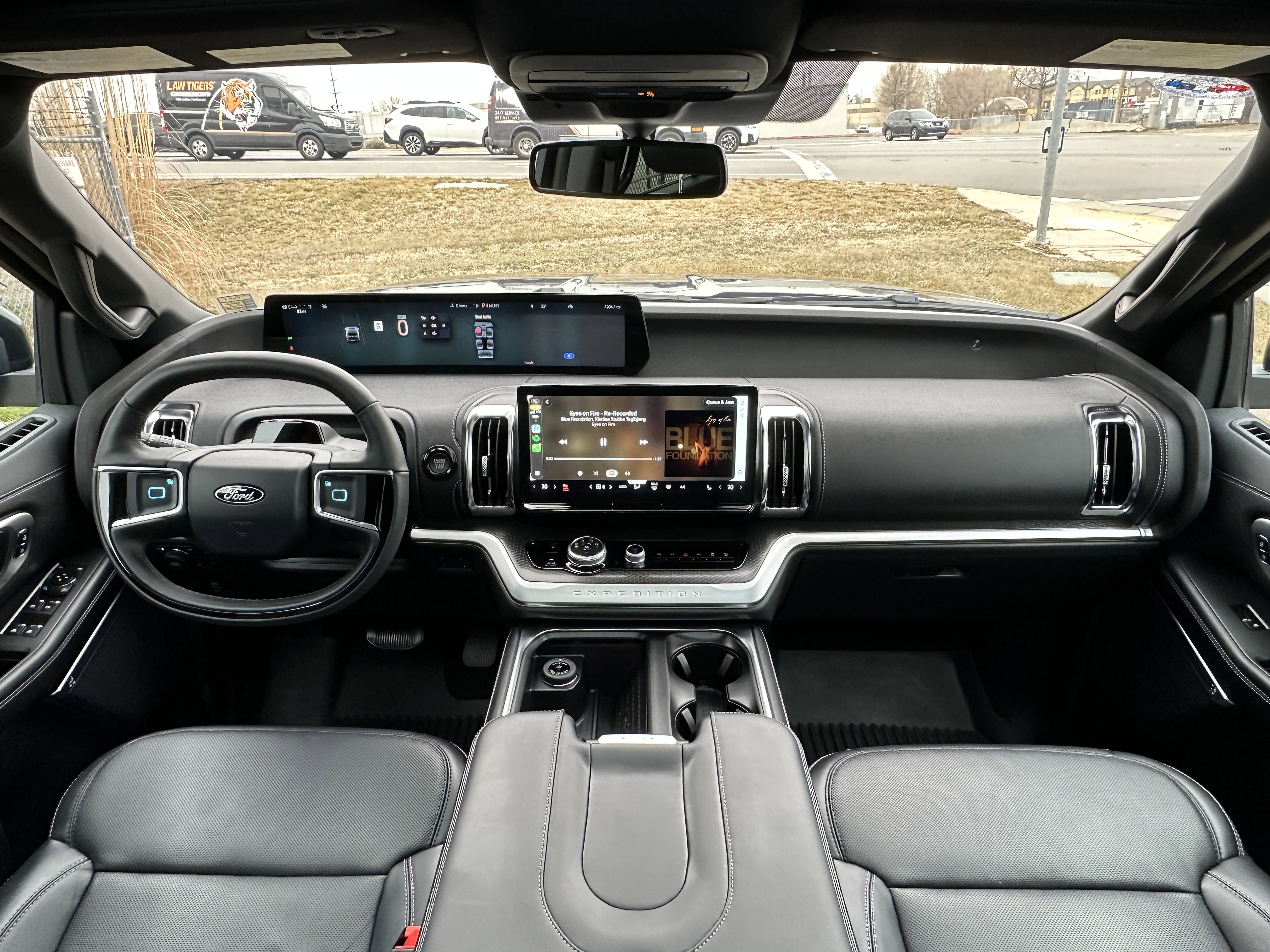 Used 2025 Ford Expedition Platinum w/ Stealth Appearance Package AWD/4WD image 41