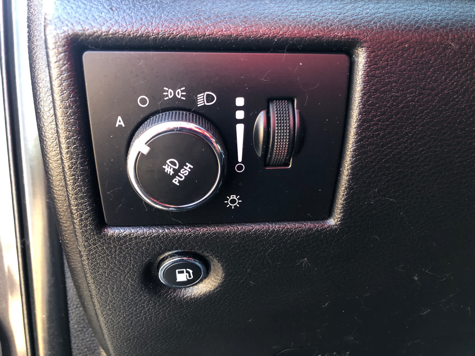 Used 2021 Jeep Grand Cherokee Limited AWD/4WD image 14
