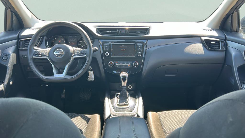 Used 2021 Nissan Rogue Sport S image 17