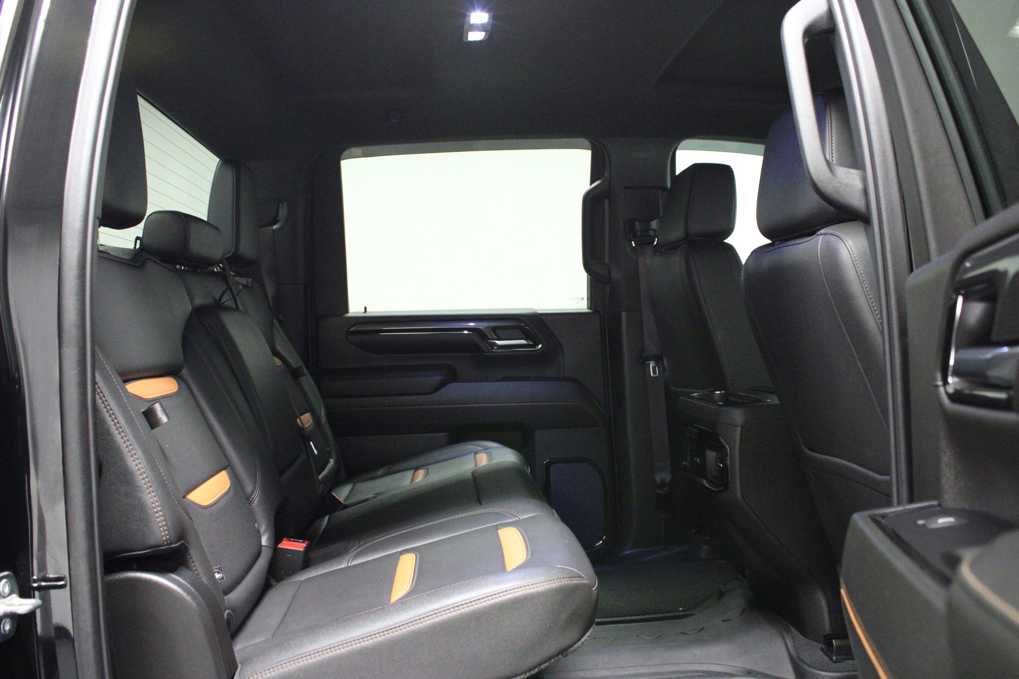 Used 2024 GMC Sierra 2500 AT4 AWD/4WD image 15