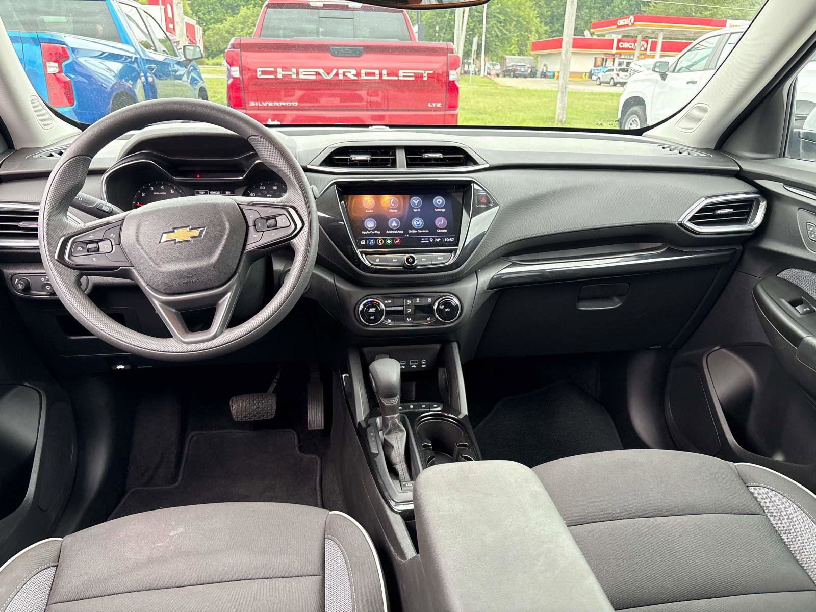 Used 2023 Chevrolet TrailBlazer LT w/ Convenience Package FWD image 8