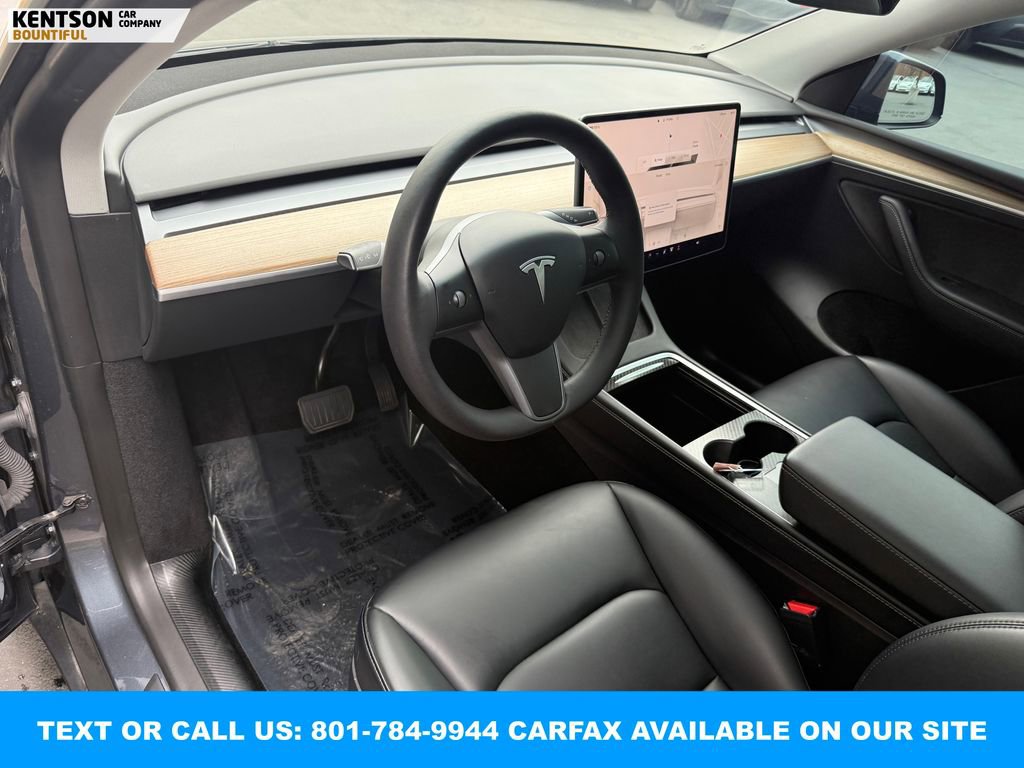 Used 2023 Tesla Model Y Long Range image 30