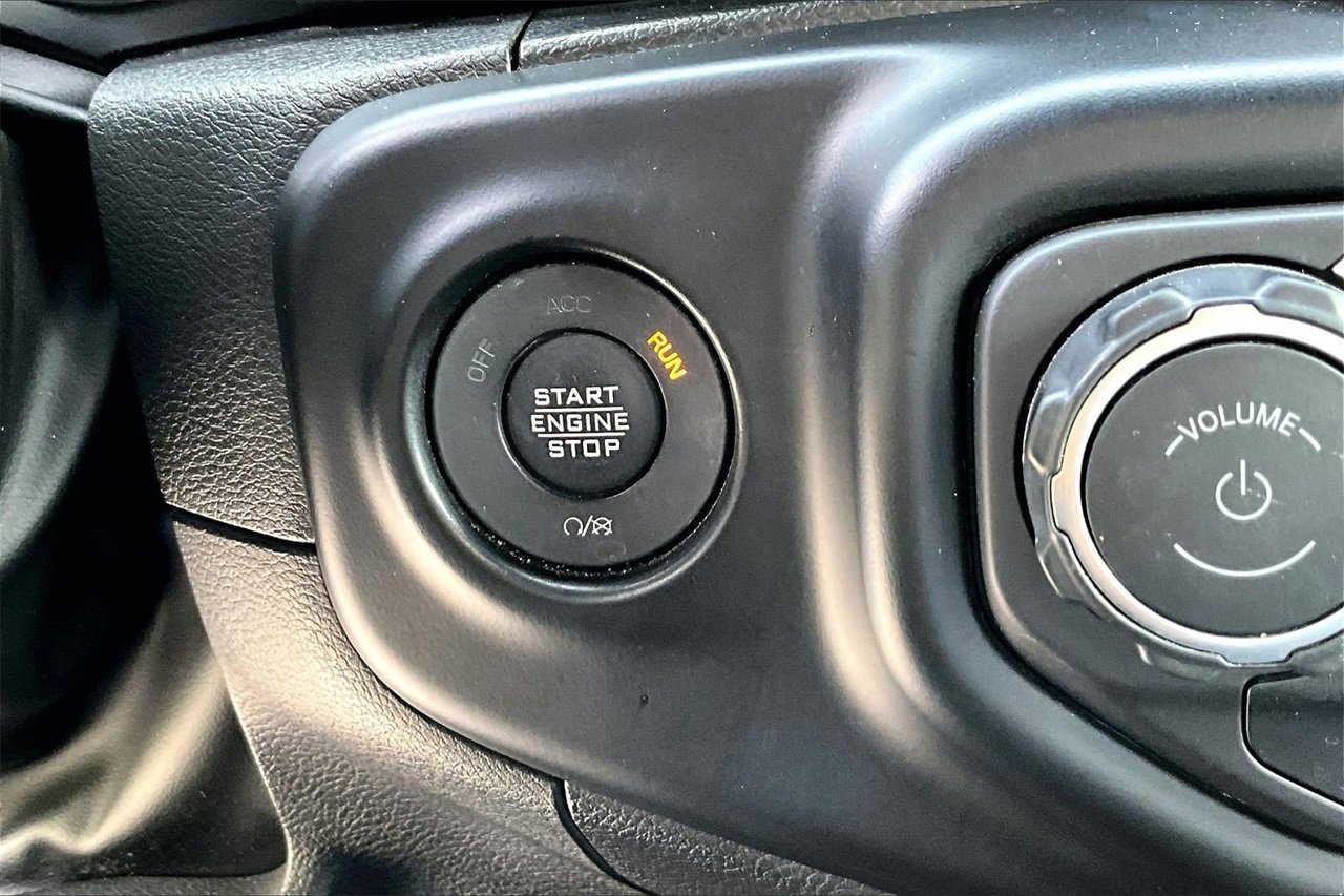 Used 2022 Jeep Wrangler Unlimited Sahara image 26