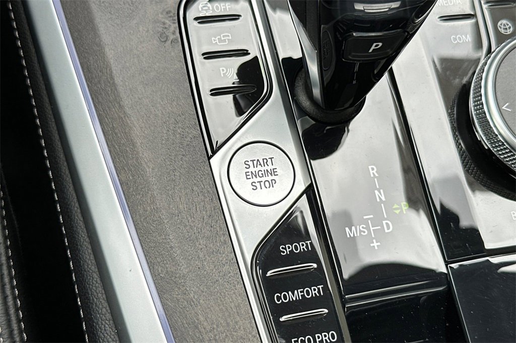 Used 2021 BMW X5 sDrive40i w/ M Sport Package image 26