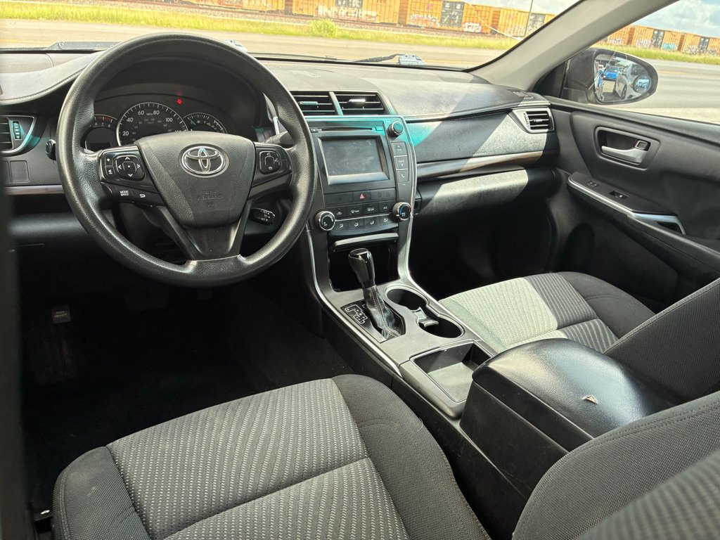 Used 2015 Toyota Camry LE FWD image 27